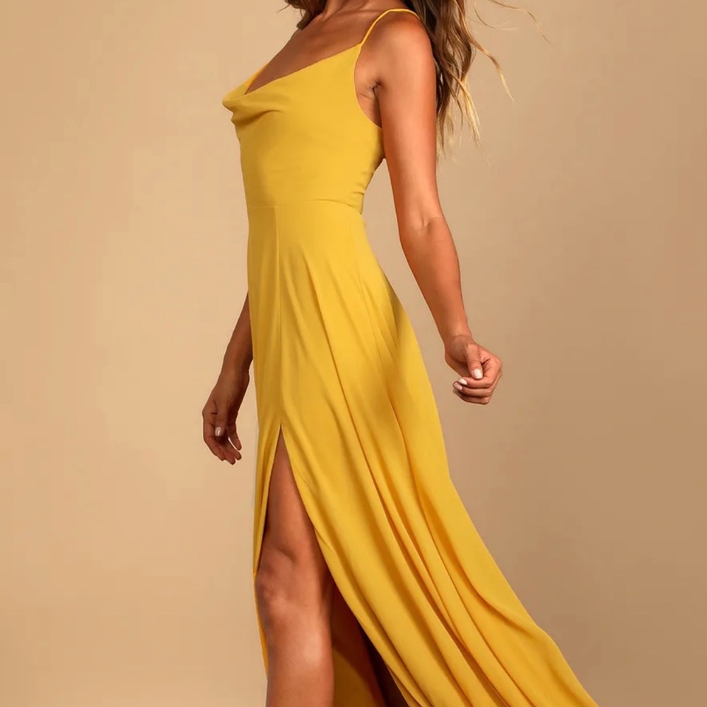 Lulu’s Romantic Lace Up Maxi Dress! Beautiful yellow color. New with tags